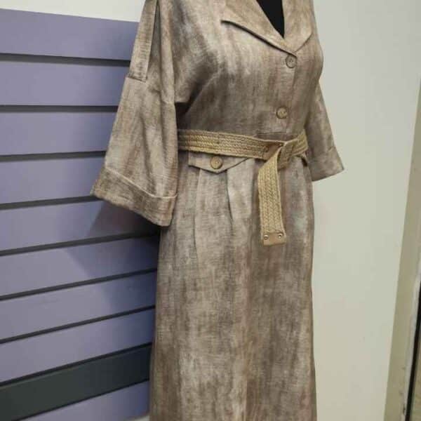 مانتو بلند گازوئیلی جدید کرم دو سایزی تا سایز 46